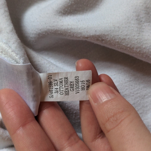 GAP Heathered Gray Pullover Ribbed Knit - Picture 7 of 7